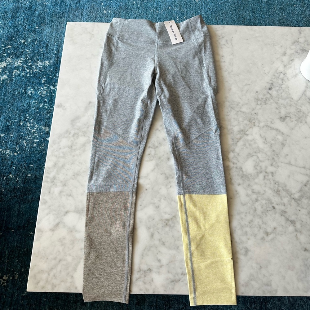 Outdoor Voices NWT 7/8 Dipped Warmup Legging in Blue Quartz/ Hickory/ Dandelion